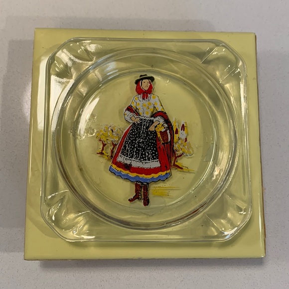 Vintage Other - Vintage ashtray/match holder